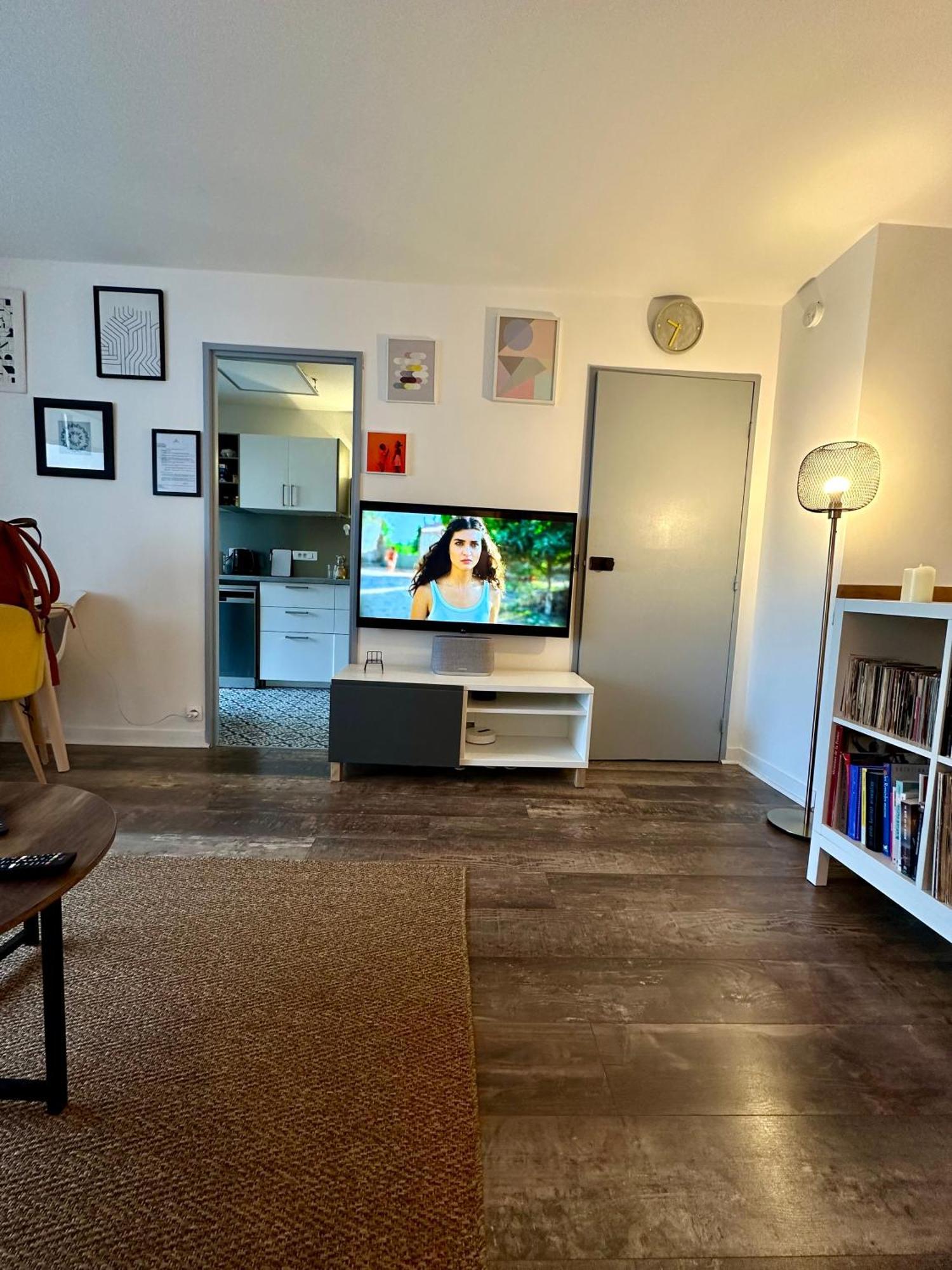 Cosy Duplex Avec Parking A Paris 19 By Immo Kit Bnb Exterior foto